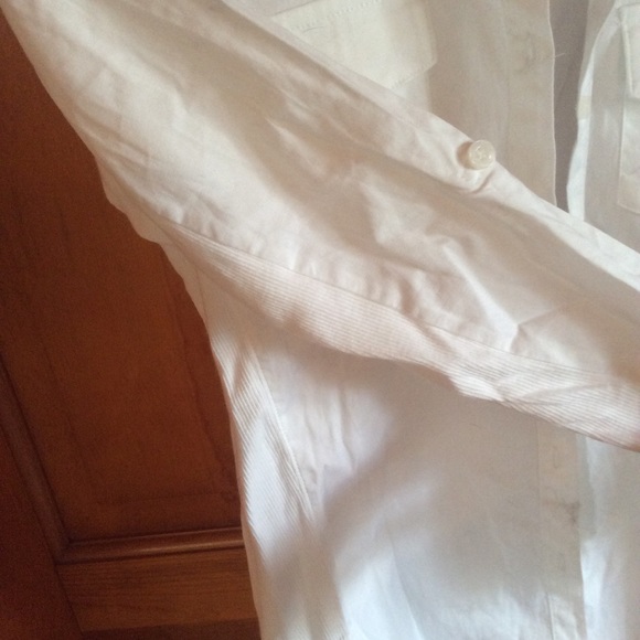 White button down stretch top medium - Picture 3 of 6